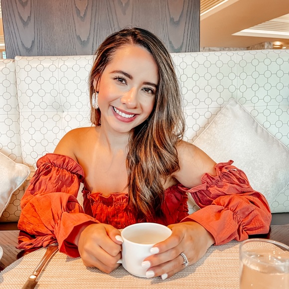 Meet your Posher, Lesly - Picture 1 of 1